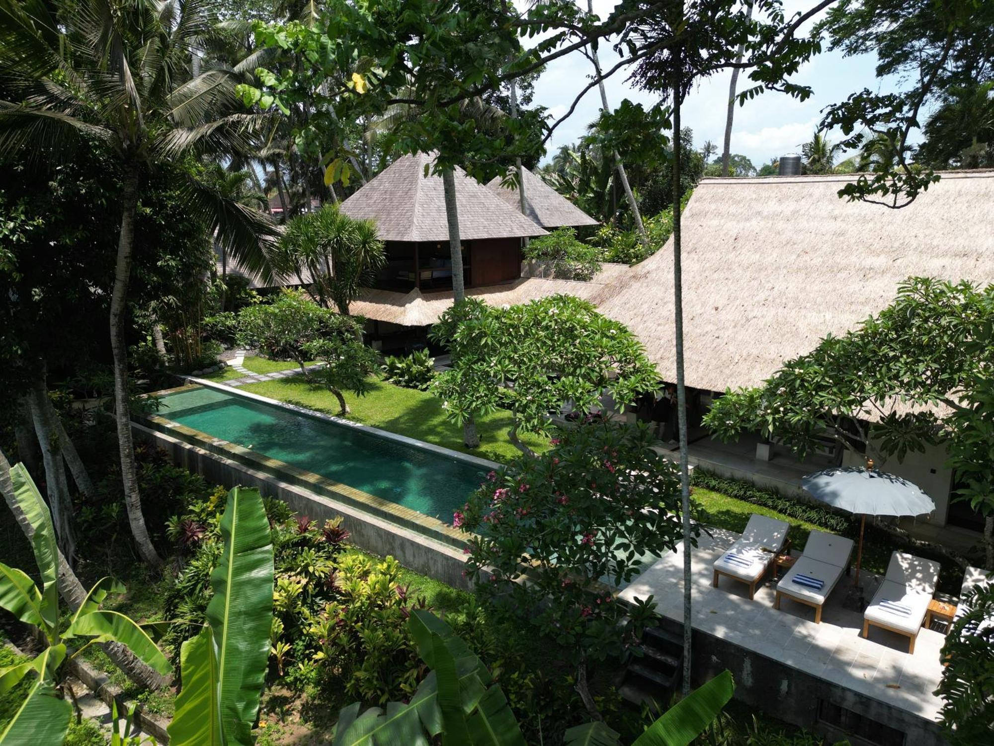 โรงแรมวิลล่า ปันตูลัน บาหลี Pagetan ภายนอก รูปภาพ